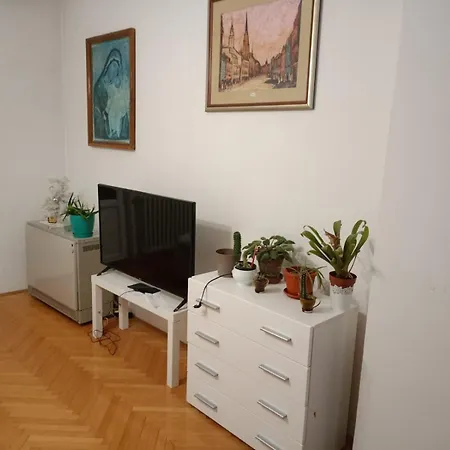 Appartement Kleopa *